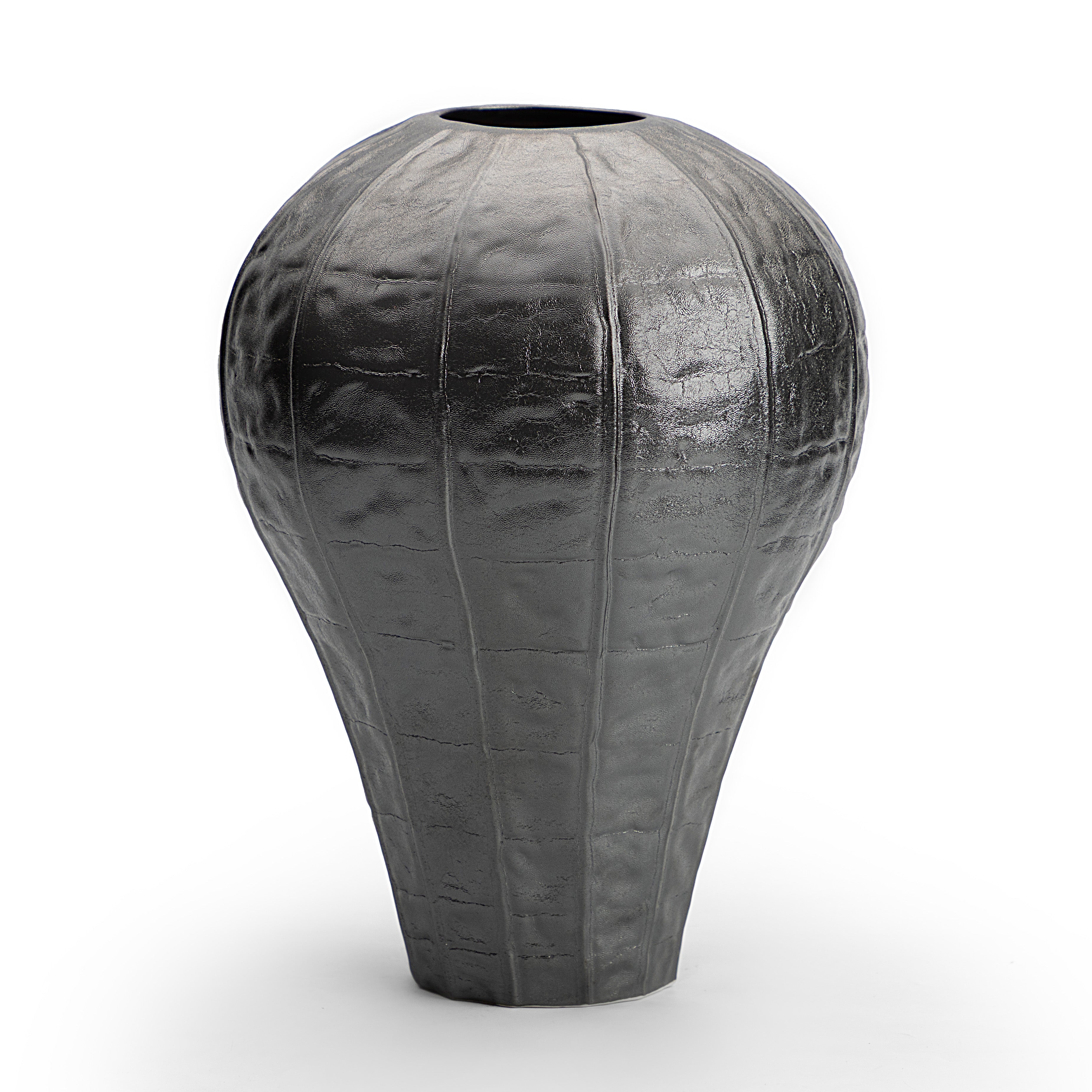 Black Balloon Vase