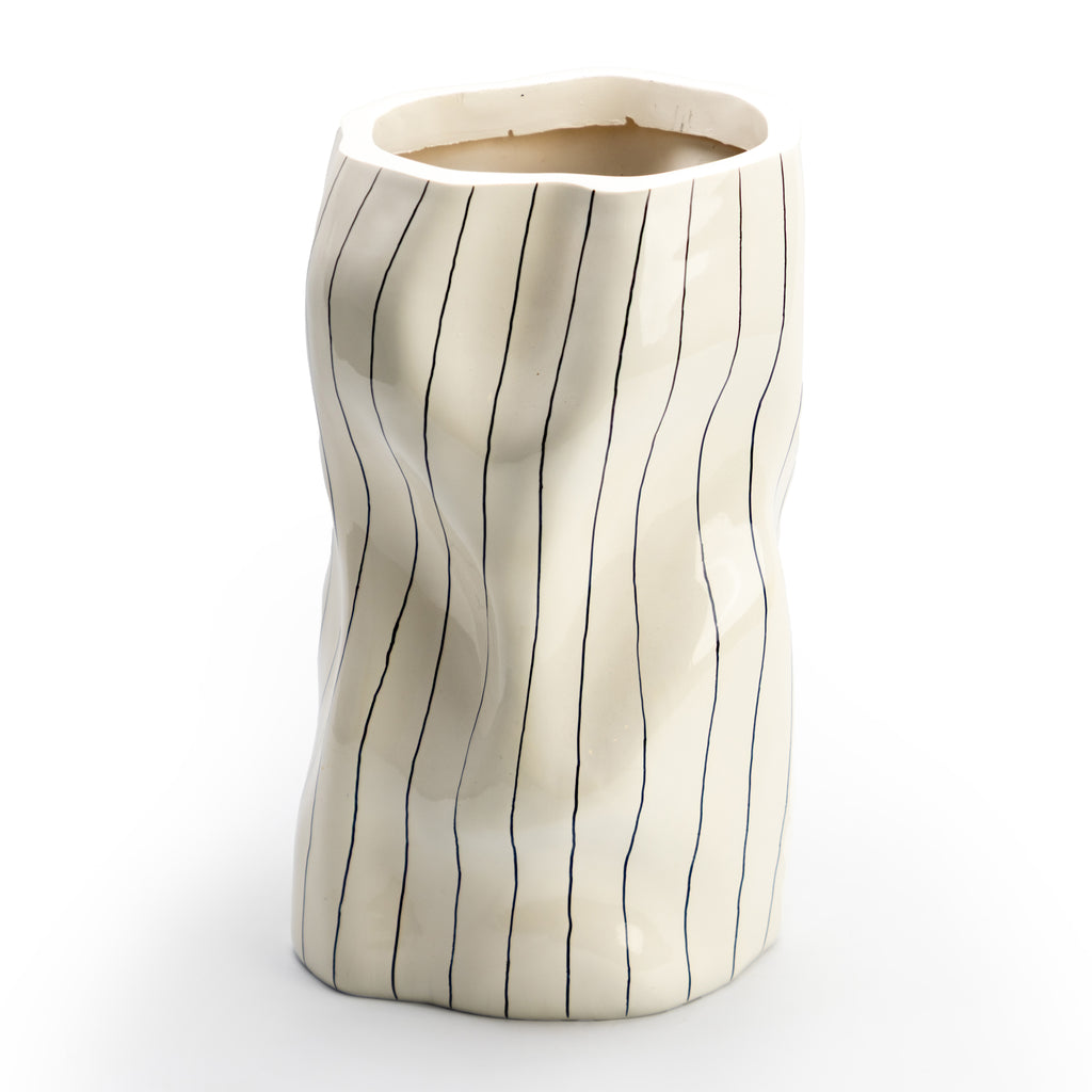 Liney Vase